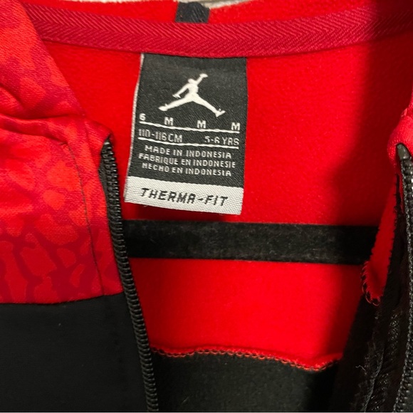Jordan red and black zip up hoodie - Picture 6 of 6